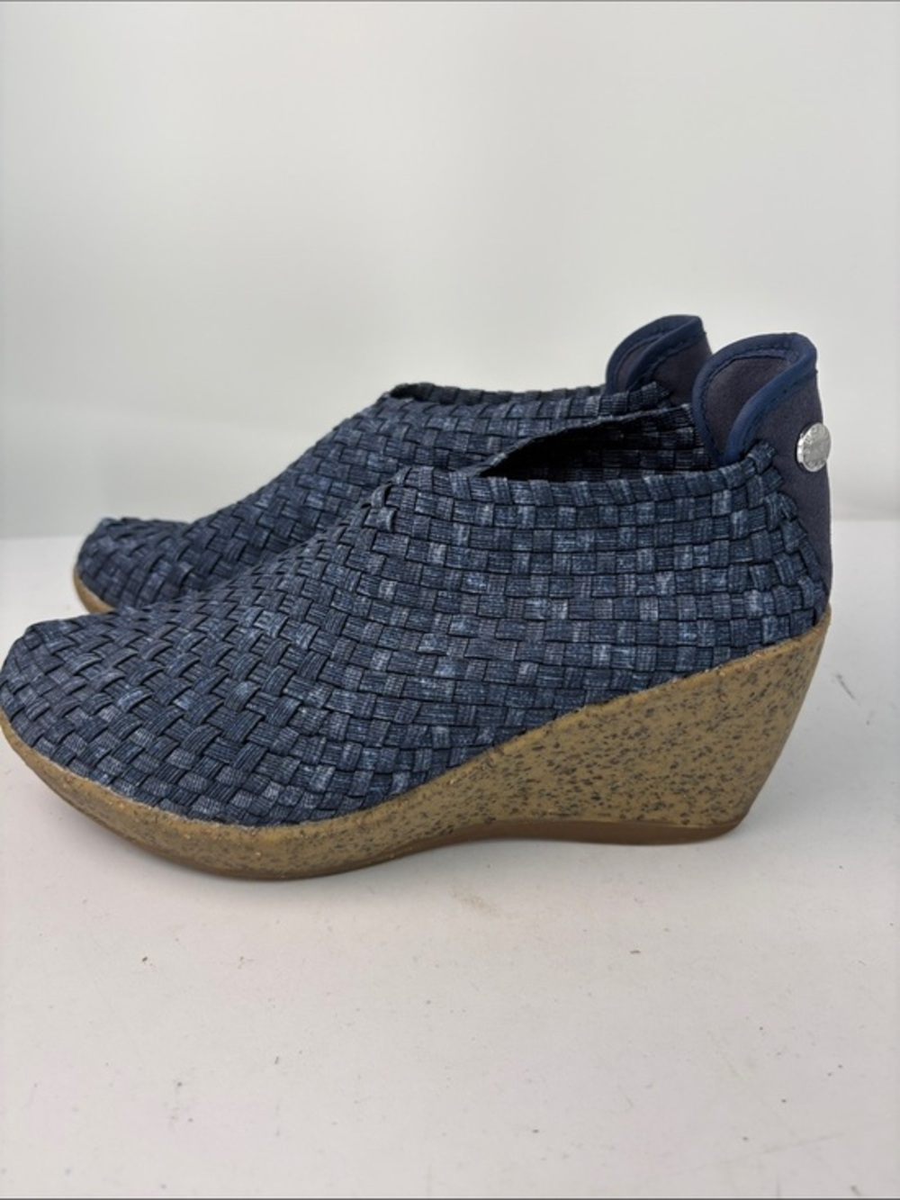 🐢 bernie mev. Navy Woven Slip-On Wedge 2.5”